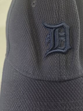 Detroit Tigers 38thirty Navy On Navy Embroidered 'D' Baseball Cap Size SM/MED